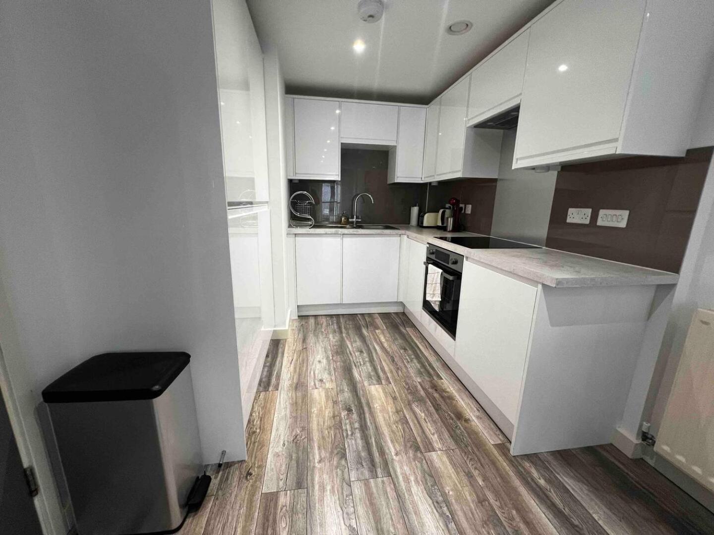 Stylish 1-Bed Flat With Sofa-Bed In London Apartment ภายนอก รูปภาพ